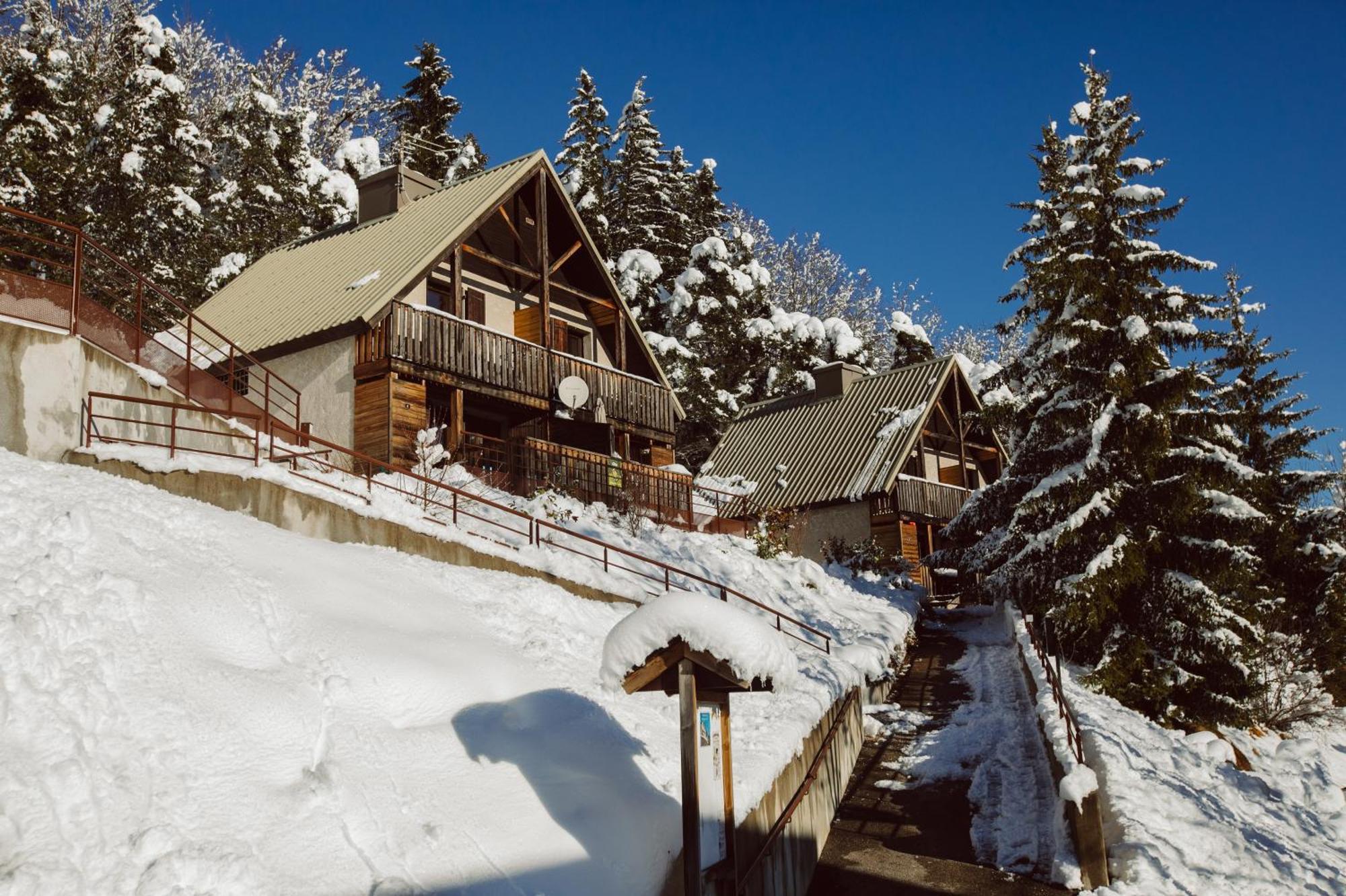 Eterpa Les Chalets De Pre Clos En Vercors Saint-Andéol Exterior foto